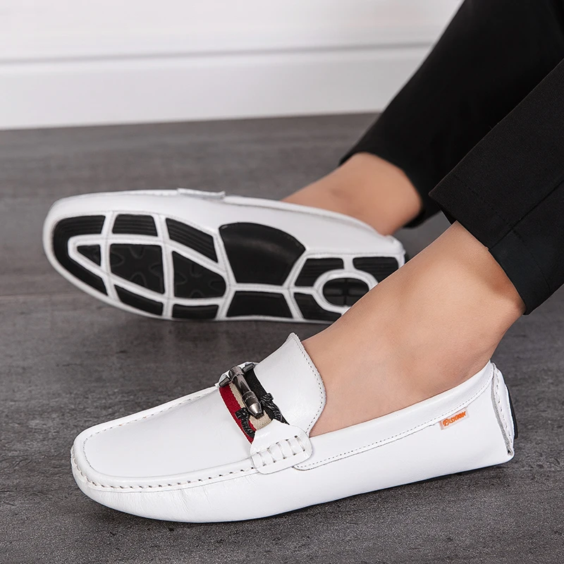 Mocasín Homme hombres mocasines de hombre mocasines de alta calidad Invierno deslizamiento en zapatos de cuero de los hombres pisos zapatos para manejar autos blanco|Mocasines| AliExpress