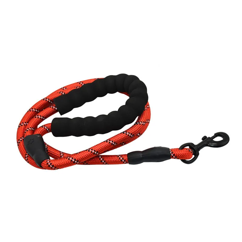Светоотражающие поводки для больших собак Rope1.5m, для больших собак, для прогулок, крепкий собачий ошейник, поводок для собак, круглый нейлоновый Средний Поводок для собак, 1 шт - Цвет: Красный