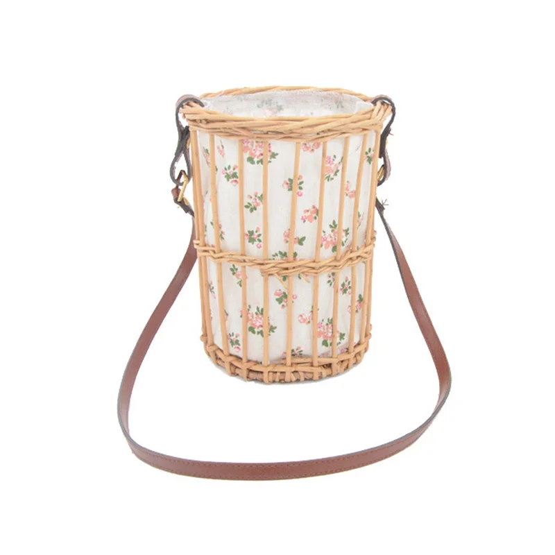 Weaving Wicker Hollowed Flower Basket with Handle for Home Decoration E2S