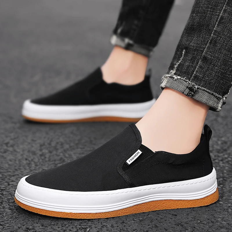 

2021 Spring Men's Fashion Trend Simple Outdoor Casual Shoes Soft Comfortable Breathable Umbrella Cloth Lazy Shoes Men's Shoes