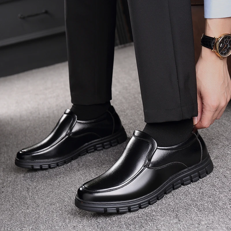

Dress Loafers Mens Formal Wedding Suit Leather Shoes Slip on Round Toe Flat Loafer Italian British Business Shoes