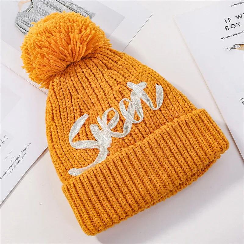 USPOP новые зимние шапки для женщин skullies модные шапки с буквенным принтом вязаные бархатные с подкладкой с буквенным принтом skullies женские толстые теплые шапки - Цвет: Цвет: желтый