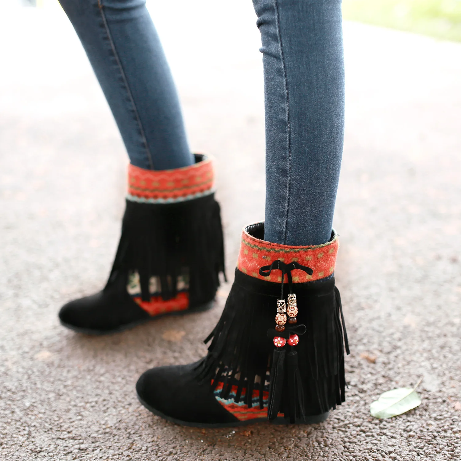 

Autumn And Winter 16 New Style Large Size Short Boots Tassels Elevator Short Boots Mixed Colors Beaded Bracelet Women's Boots Du