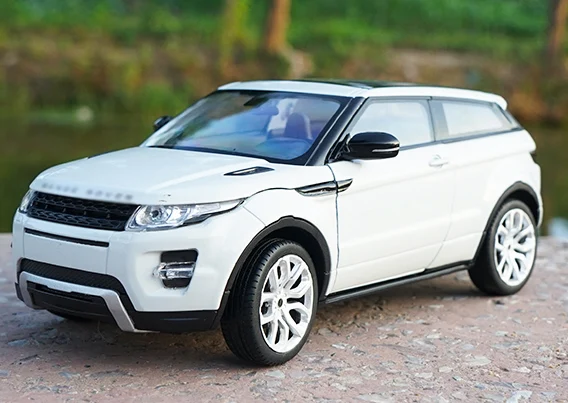 Evoque white Рождественский подарок 1/24 RR металлическая модель грузовика коллекция симулятор автомобиль внедорожник сплав рамка весы с открываемая дверь статическая литая - Цвет: Evoque white