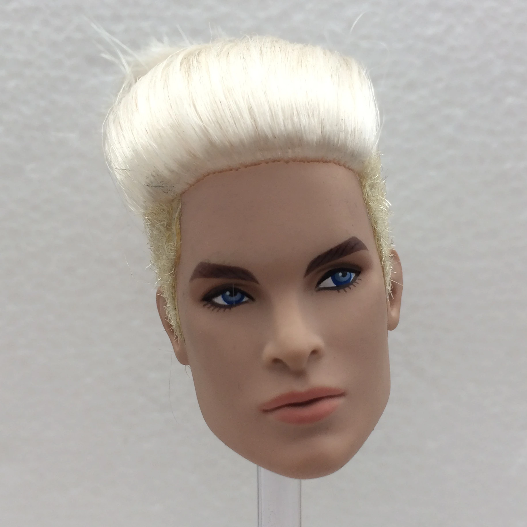 ファッションロイヤリティcallumウィンザー金髪白肌のトーン整合性男性人形再描画用ooak Null Aliexpress