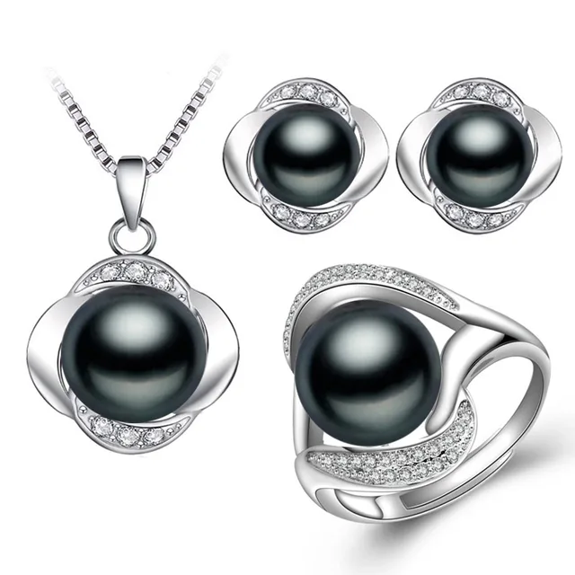 C black pearls