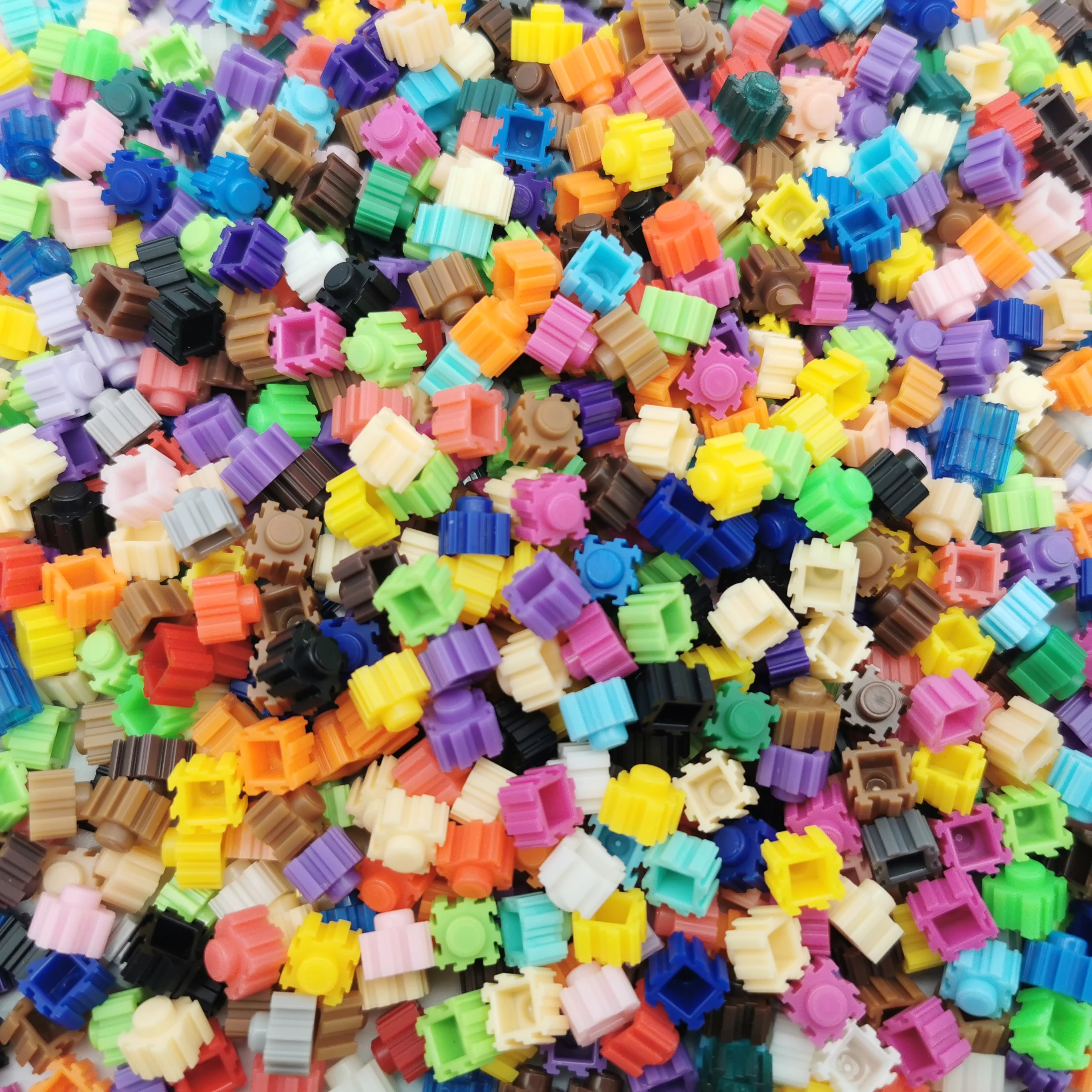 

AQUARYTA 8x8 Mini Building Blocks 31 Colors 2500pcs/bag Brick Toys Cartoon Character Model Educational Blocks Toys for Children