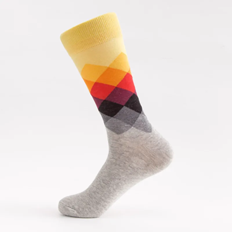 Мужские носки Забавные милые геометрические градиентные цвета ромбовидная решетка хлопок Европа и Америка ins британский плед носки Размер 39-46 - Цвет: 2