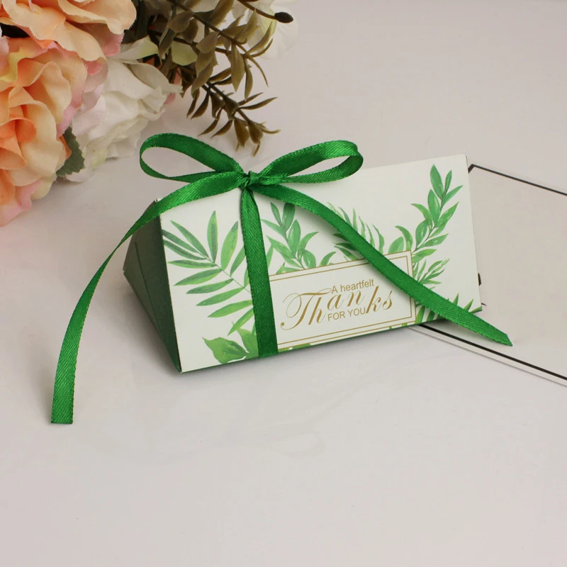 

50 Pieces Candy Gift Box Parties Triangle Box Party Printed Wedding Favour Sweet Cake Gift Boxes Bags