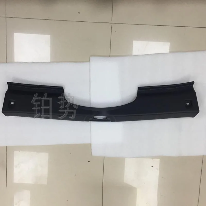 

Car Trunk interior trim panel 2015-2019Nis sanQ ASH QAI 2.0L CVT Tail box lock trim panel Tailgate inner pedal assembly
