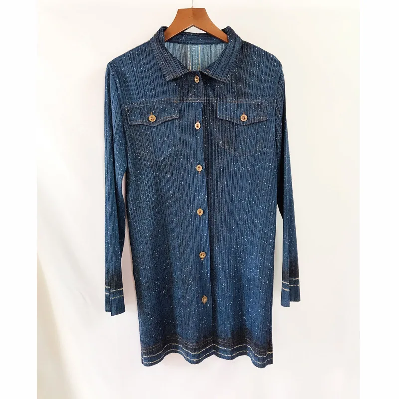 

Miyake folds early autumn new single-breasted versatile casual long section thin section denim jacket free shipping