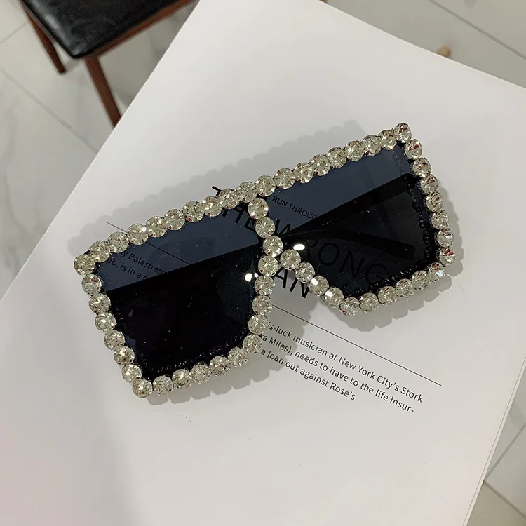 

Fashion Women's Oversized Sunglasses Diamond Studded Ladies Sun Glasses Punk Square Outdoor Shopping Trip Beach Bling UV400