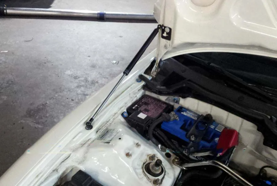 Front Hood Gas Struts Lift Support Shock Damper Carbon Fiber For