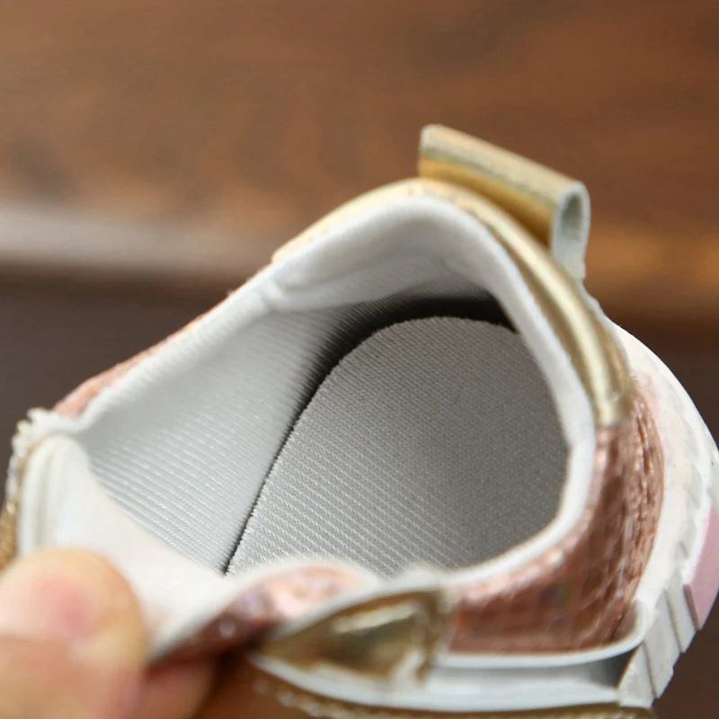 Детская мягкая подошва; детская обувь осенняя одежда для маленьких девочек, Нескользящие, для тех, кто только начинает ходить, с рисунком крыльев, для младенцев, для детей, начинающих ходить