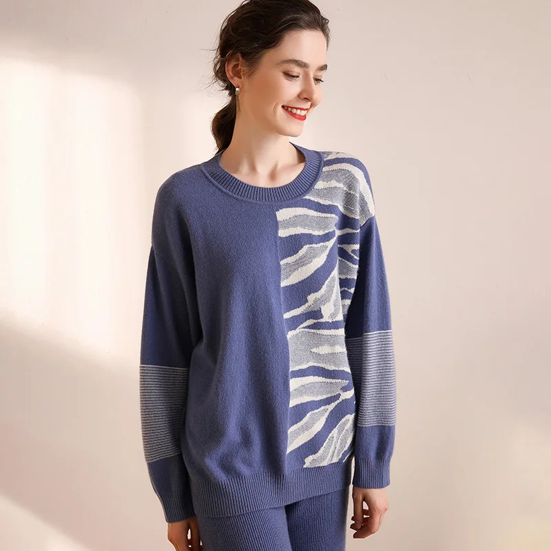 Вязаный джемпер с круглым вырезом и длинным рукавом Женский утепленный свитер