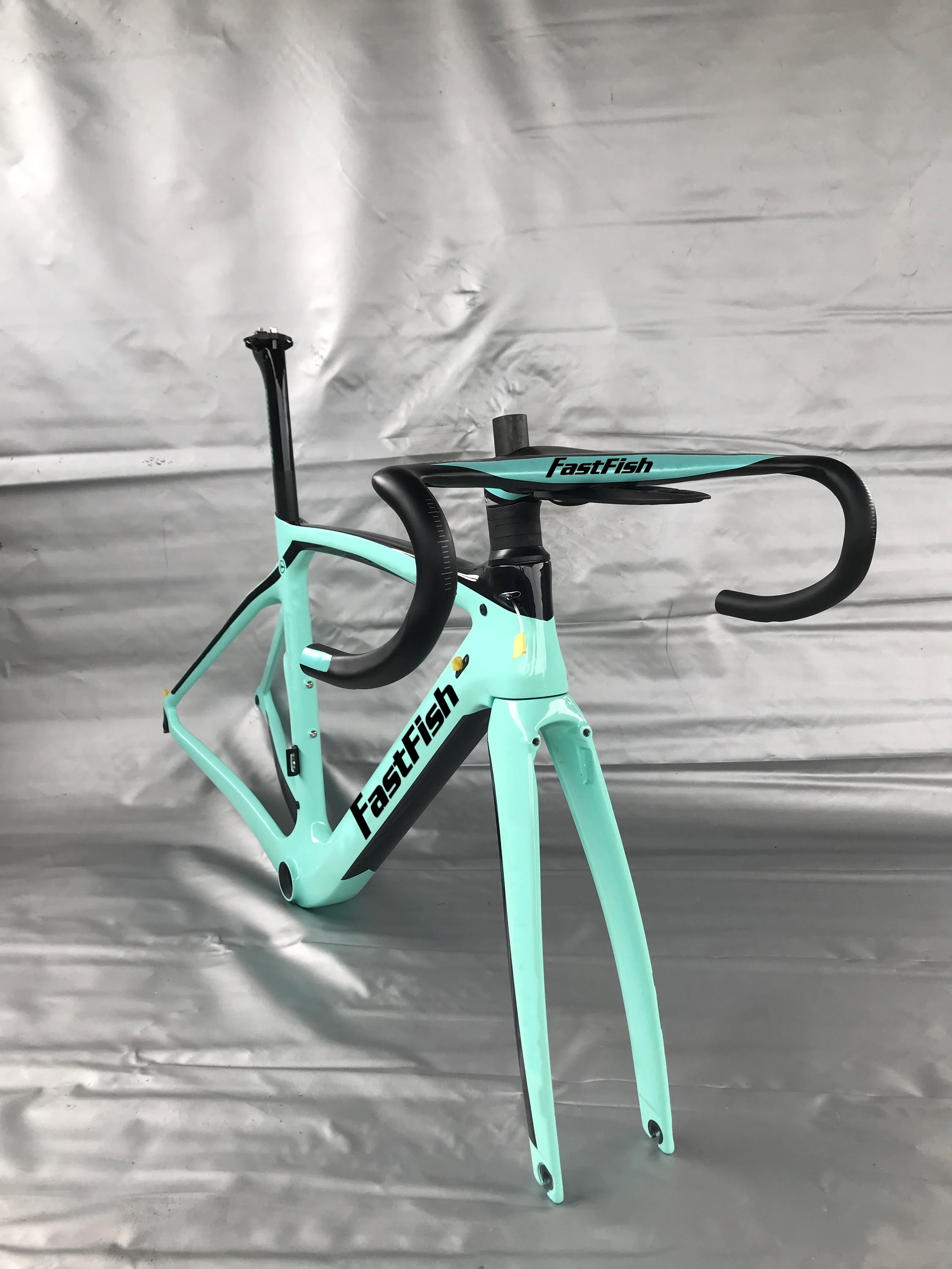 US $635.55 29Colors XR4 T1000 Taiwan Made Full Carbon Road Frame Bicycle Bike FrameForkSeatpostHeadesetClamp XR4 XDB Shipping Available