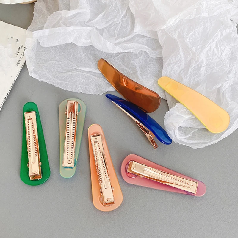 

[Xwen] 2020 New Candy Color Cute Clip Simple Style Temperament Headdress Side Hairpin Hairpin Girl Side Clip Bangs Clip OH1921
