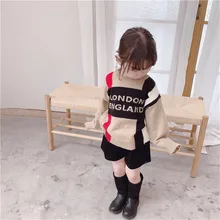 Новинка года; свитер цвета хаки с надписью; топ в полоску для маленьких девочек; детский качественный брендовый вязаный свитер; рубашка для мальчиков