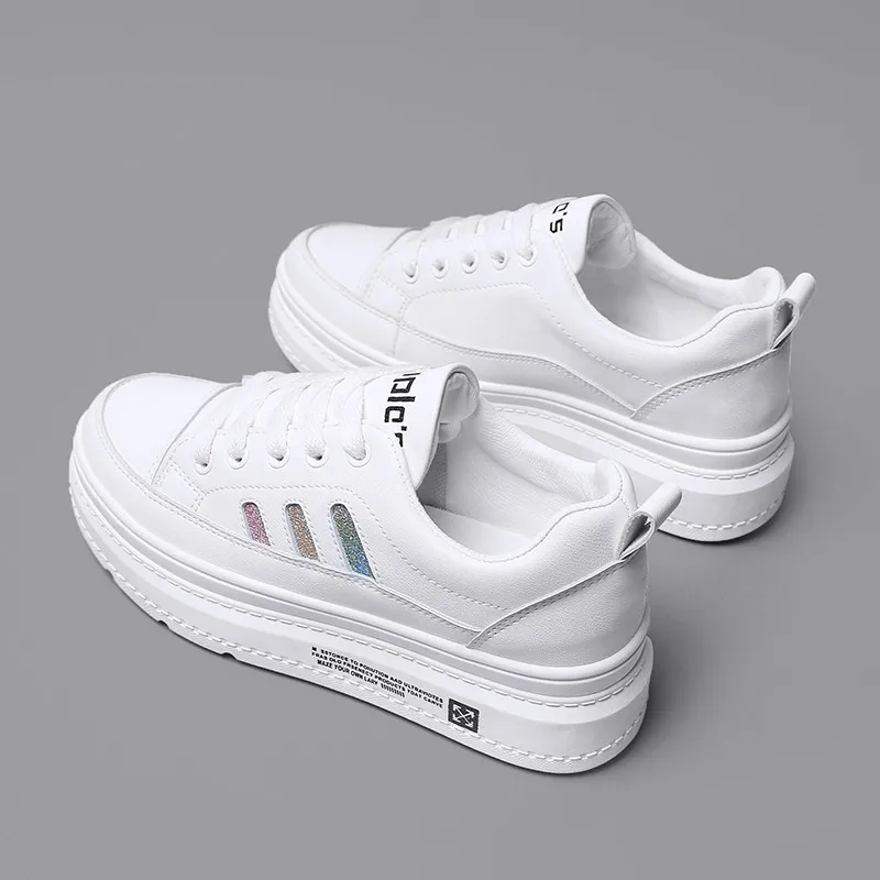 Download Trend Sepatu Sneakers Wanita 2020 Pics