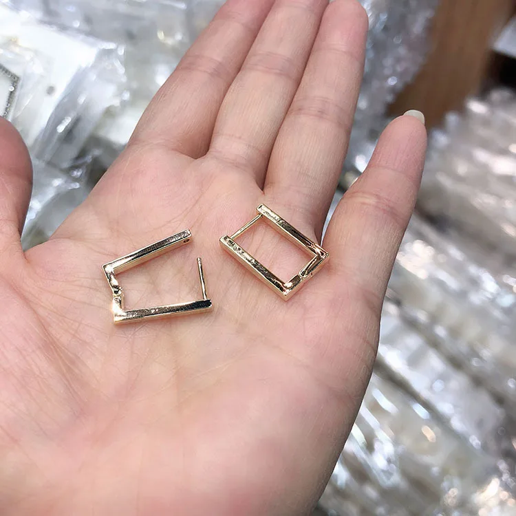 

Western Style Simple Geometry Square Elegant Cool Ear Stud South Korea Cool Versitile Fashion Earrings WF