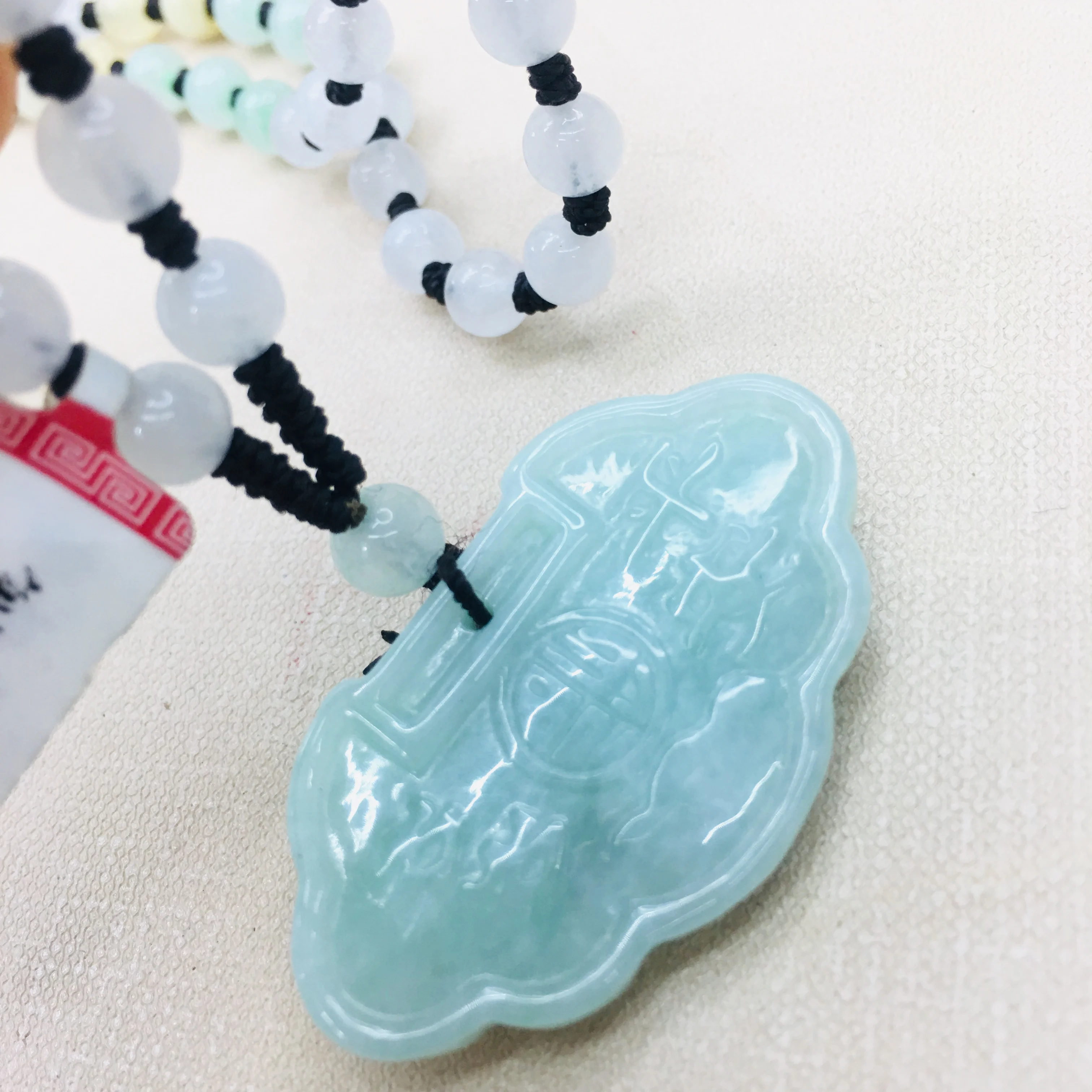 

Pure natural Emerald jade hand carved dragon and phoenix baby lock pendant three color ice bead necklace men and women sweater c