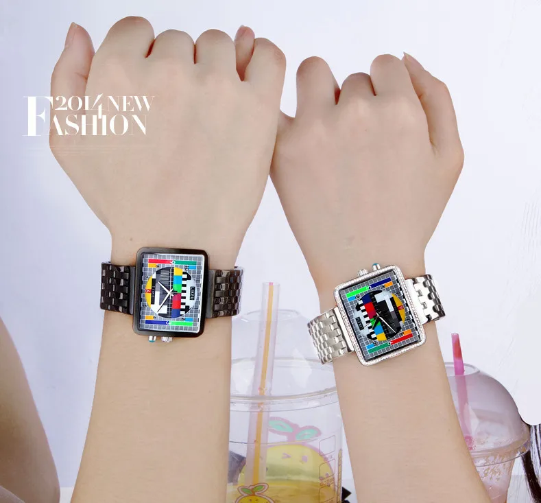 2021 new TV watch male and female luminous creative personality female watch student fashion electronic quartz watch