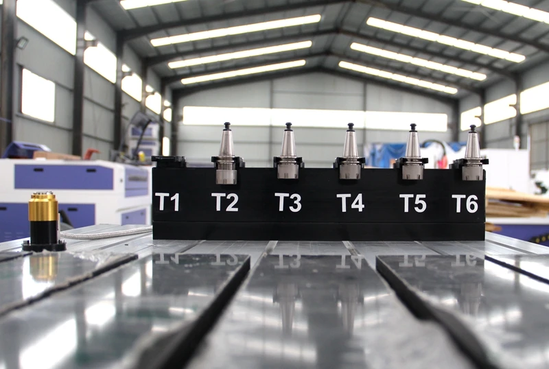 Деревообрабатывающее оборудование 4 оси cnc маршрутизатор 3d atc cnc гравировальный станок AKM6090C