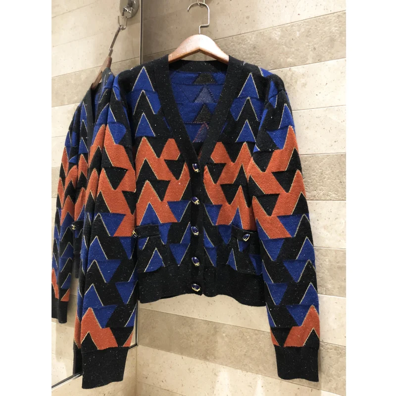 

Cashmere Blended long-sleeved cardigan women's Beetle button sweater autumn winter cardigan casual sweater geometric cardigan