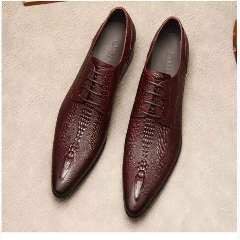 Embossed crocodile pattern men's shoes, British pointed toe laces, genuine leather business dress shoes for men, wedding shoes