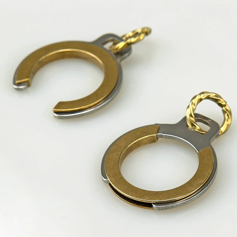 Solid Brass Keychain For Men and Women Car Keychain Wallet Pocket Waist Holder Keyrings Rotatable