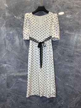 

2020 spring and summer new women's V-neck back zipper decoration color matching tie tie waist polka dot dress 715