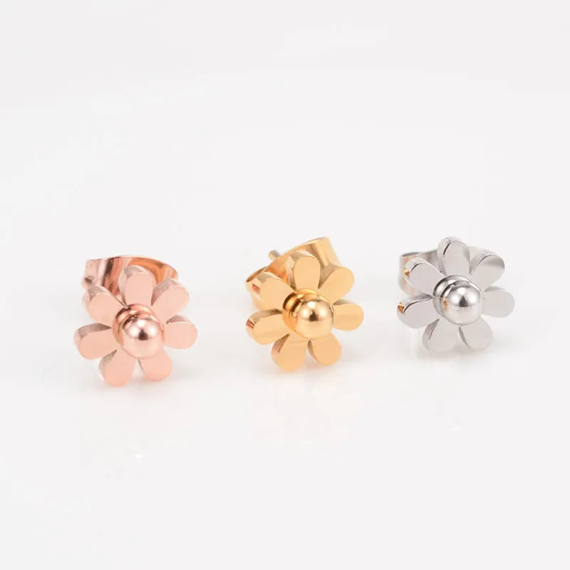 

2020 New Trend Small Daisy Flower Earrings For Women Girls Stainless Steel Rose Gold Simple Stud Earrings Charms Jewelry Gifts