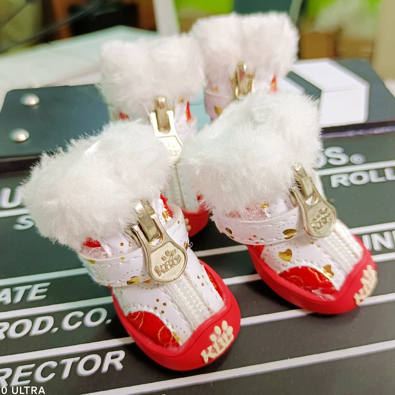 Kar Botları Ayakkabı Evcil Köpekler Için Yeni 4 adet/grup Kar Anti-Patinaj Küçük Hayvanlar Kedi Köpek Çizmeler Ayak Giyim Aksesuarları Malzemeleri