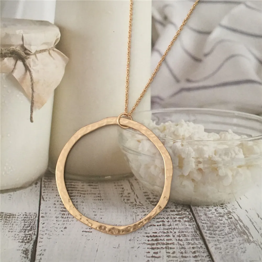 energie Rationeel Gelijkmatig Eenvoudig Ontwerp Goud Kleur Grote Cirkel Hanger Lange Ketting Vrouwen Mode  Goud Kleur Figur Medaillon Hanger Lange Ketting|Hanger Kettingen| -  AliExpress