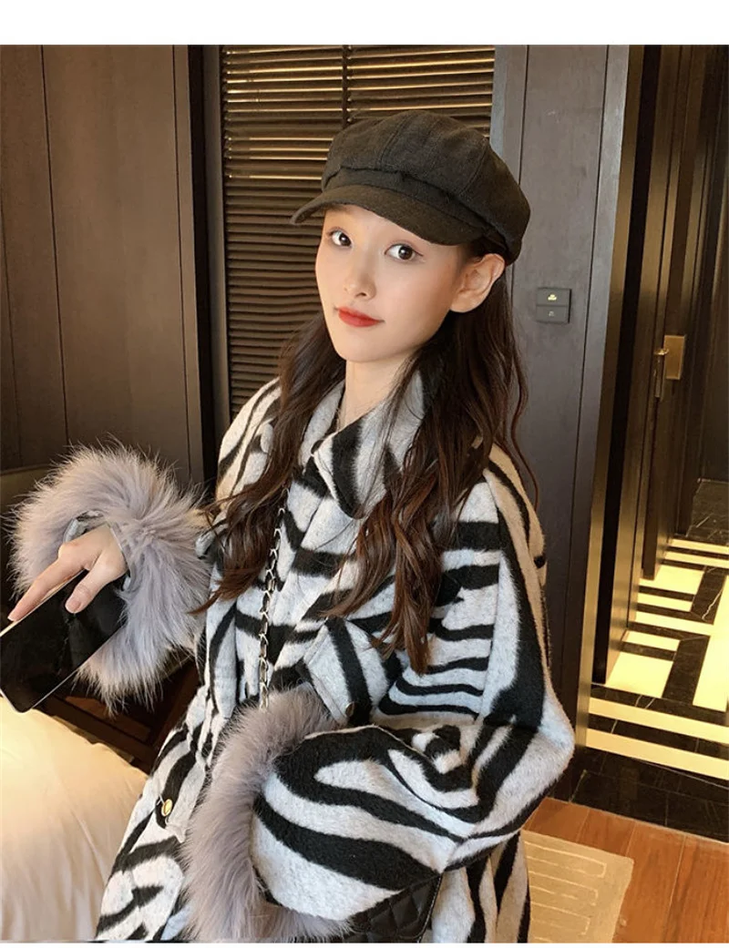 The New Winter Korean Version Of The Women Zebra Pattern Woolen Material Thickened With Cotton Mid-length Padded Coat Women
