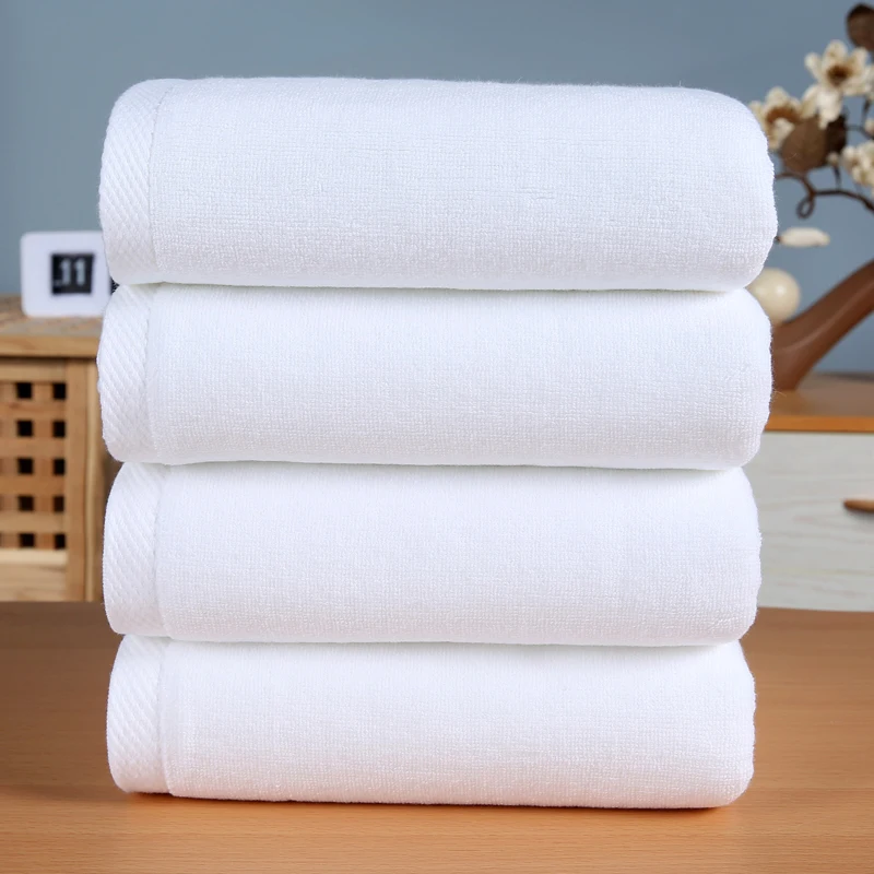 Гостиничное банное полотенце стандартного размера из 100% хлопка с логотипом| |