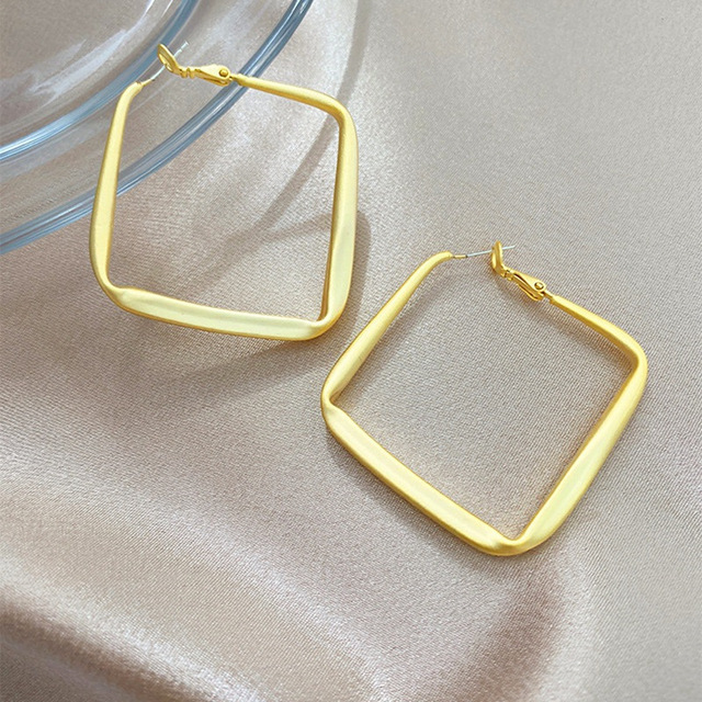 Fashion Exquisite Gold Color Hoop Earrings Flower Crystal Zircon Earring for Women Party Jewelry Brincos Gift