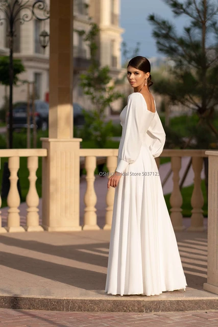 ホワイトドレス エンパイアスタイル