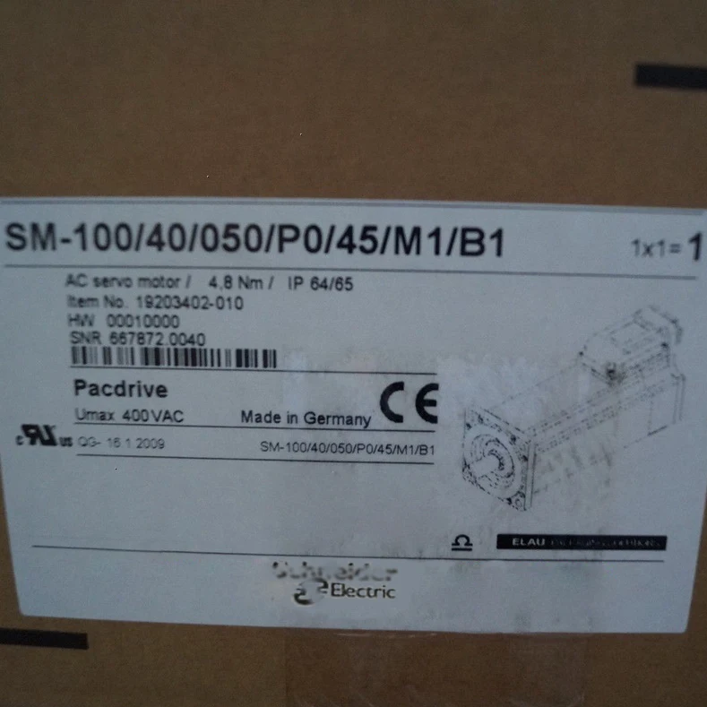 Серводвигатель ELAU SM 100-40-050-P0-45-M1-B1 19203402-010 SM-100/40/050/P0/45/M1/B1