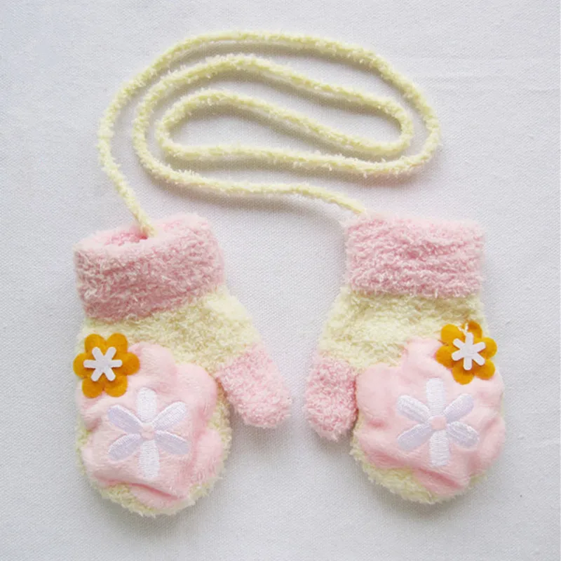 Подарок для малышей; зимние теплые перчатки для маленьких мальчиков и девочек; милые теплые флисовые варежки с героями мультфильмов для новорожденных 0-12 месяцев - Цвет: A