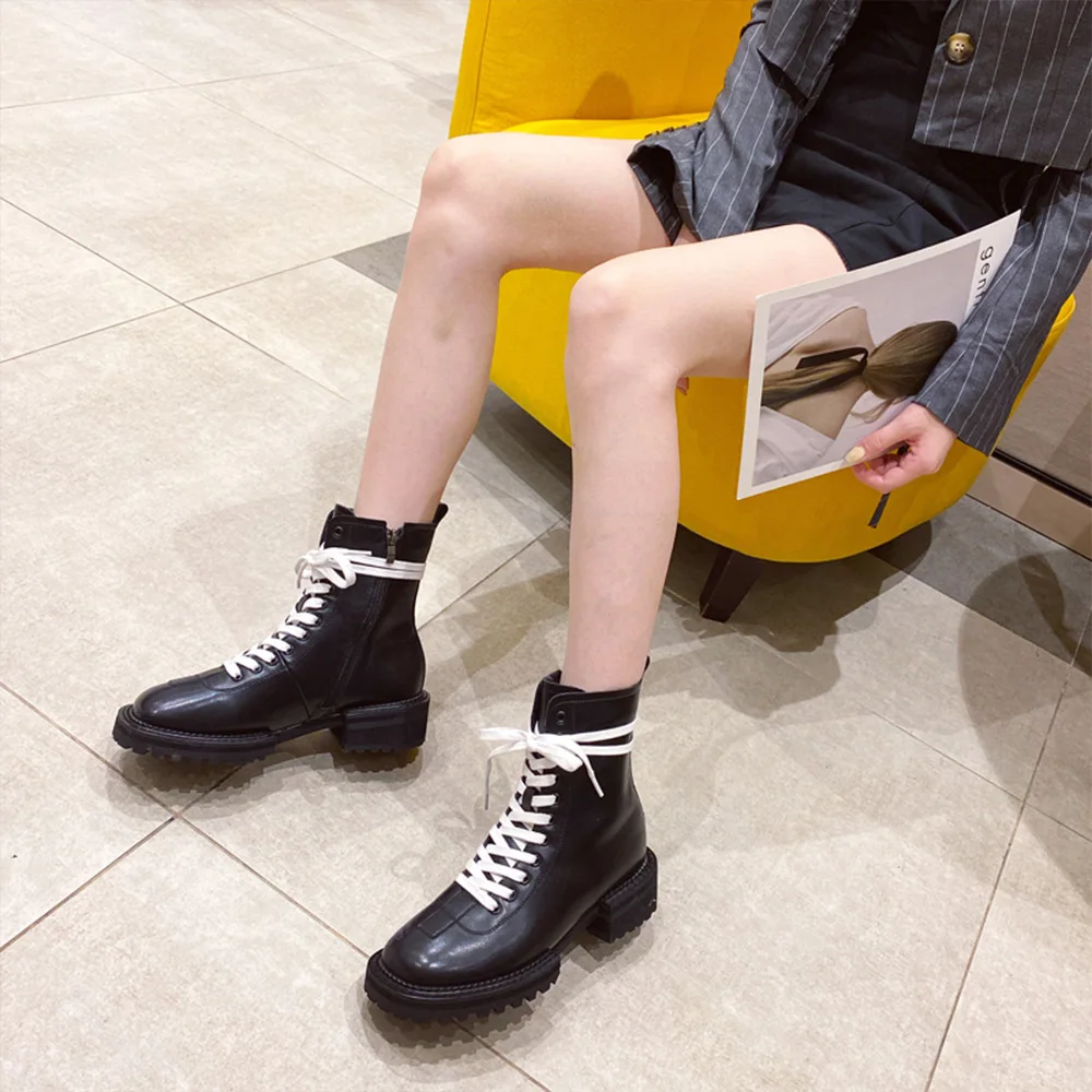 2020 Winter New Fashion Crimping Martin Boots Strap Contrast Color Fashion Short Boots Comfortable Women's Shoes Lace UpE301L