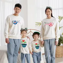 

Valentine's Day Warm Parent-child Clothing Flowers Mom, Dad, Child Family of Three Printed Trendy Fashion Round Neck Sweater