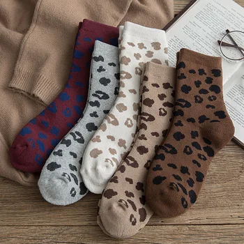 

Women Fashion Leopard Print Socks Winter Warm Harajuku Retro Vintage Sock For Girls Christmas Gift 2019 Autumn Sales Hot