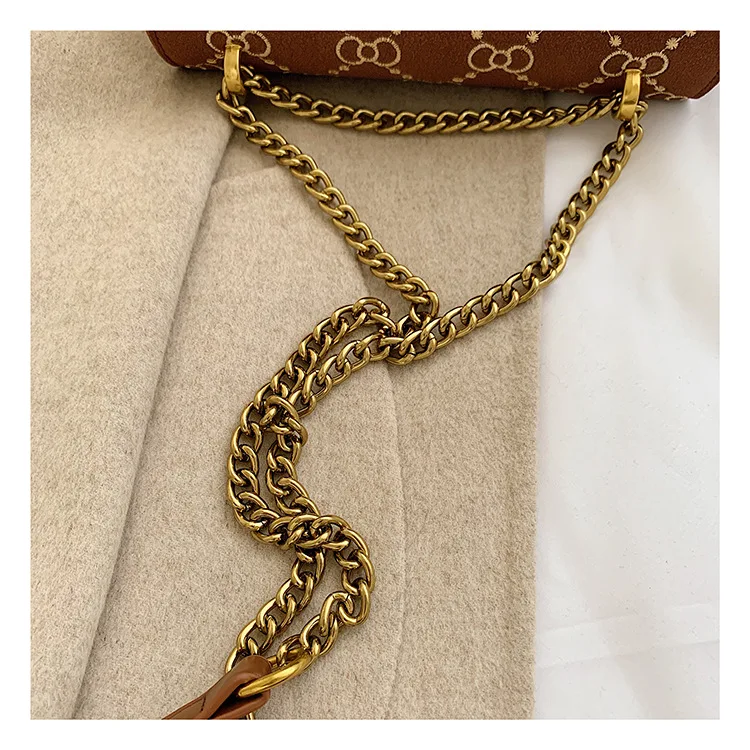 2019 New Design Deer Suede Leather Handbag Small flap Crossbody Bags for Women Quilted Embroidery Chain Shoulder Purse Black Red (14)