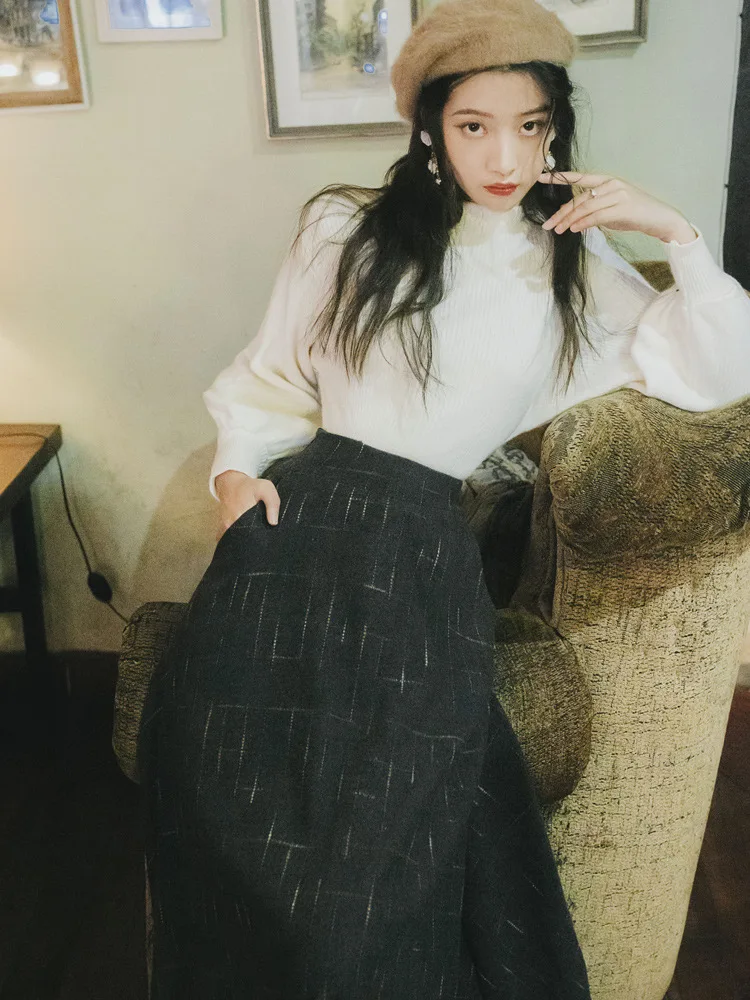 

Versatile Sweater + Woolen Cloth Skirt Set