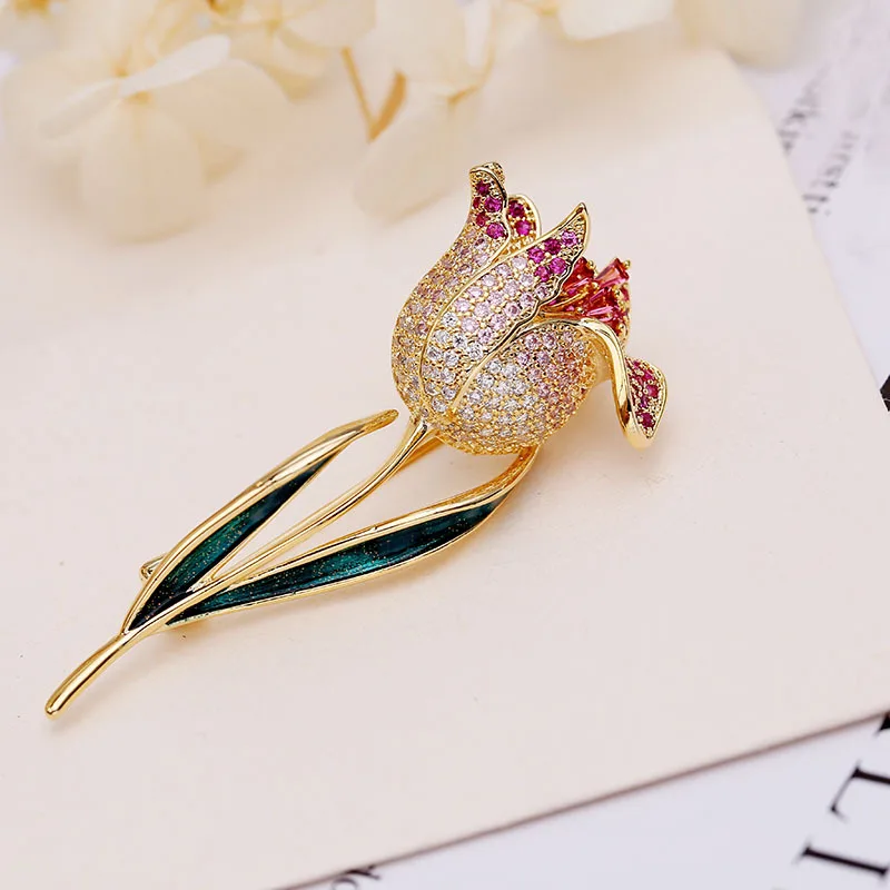 

Fashion Luxury Design Corsage Classic Mens Suit Accessory Elegant Tulip Gold Brooch Enamel Pin Crystal Flower Brooches for Women
