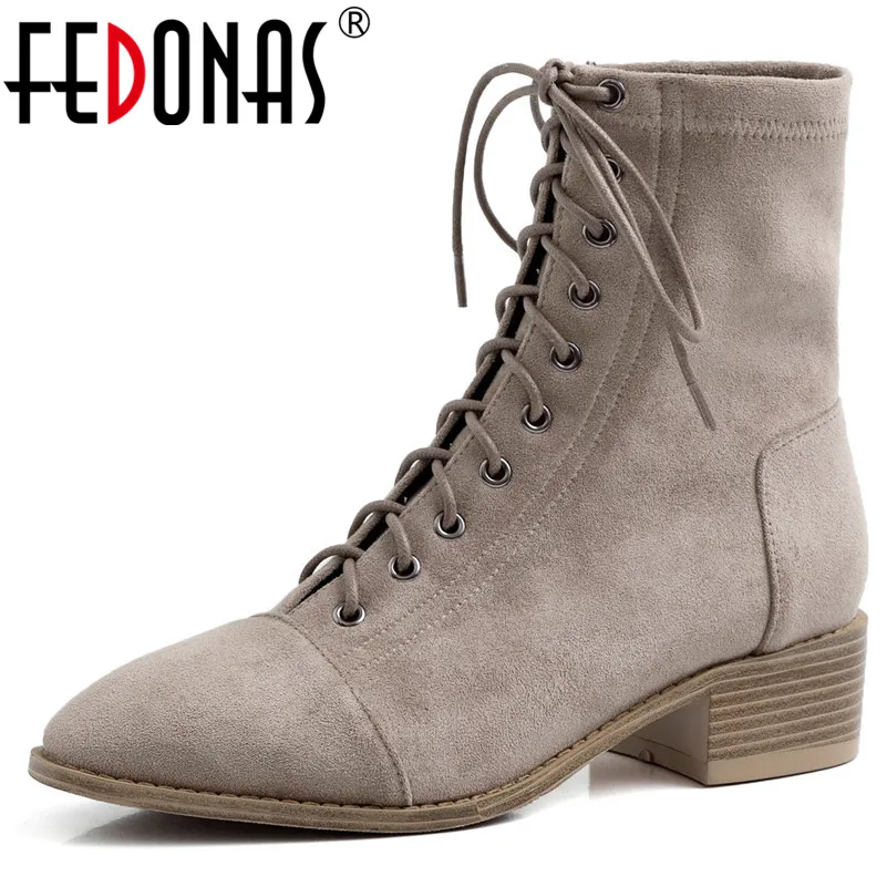 FEDONAS/Классические флоковые ботинки Челси с перекрестной шнуровкой коллекция 2020
