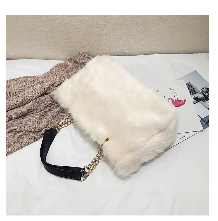 9901559511_2093454118