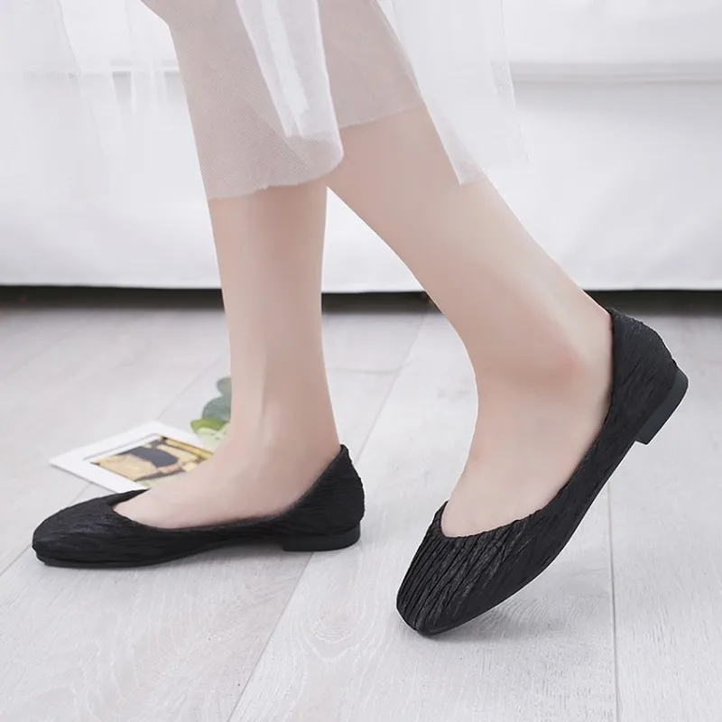 

2020 New matte leather Single flats Female Spring Retro Shoe Wild Square Head Flat Peas Shoes Womens Boat footwear J14-58
