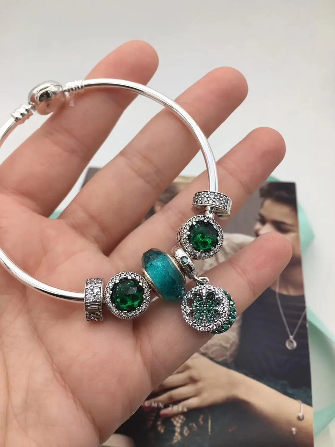 

Keris Store High Quality Original 1:1 100%925 Sterling Silver Green Cat-Eye Bracelet Free Shipping